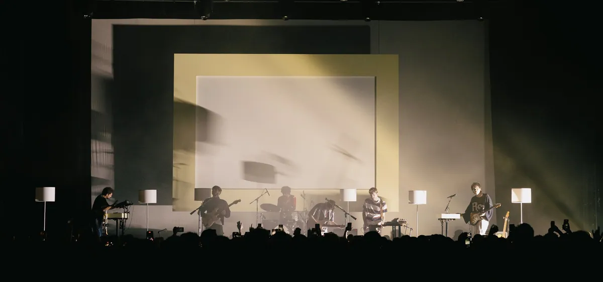Wallows, lighting and production design by Rob Sinclair